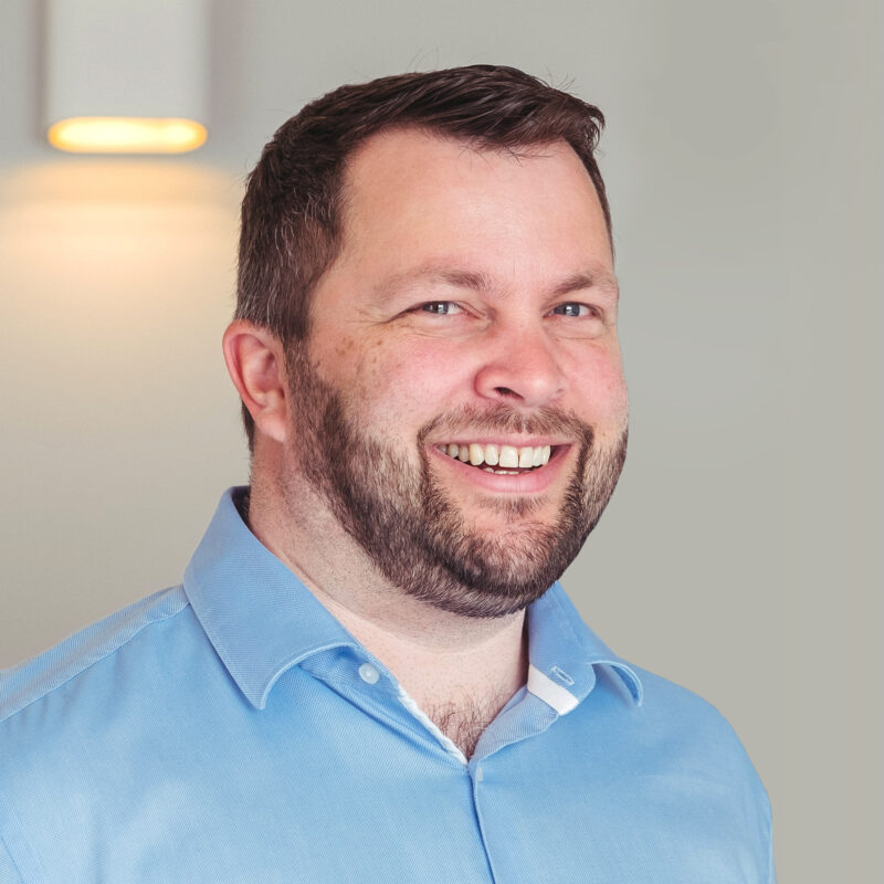 Peter-Larkum-Headshot